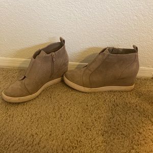 ‼️Closet Clear Out‼️ A New Day Sneaker Heels